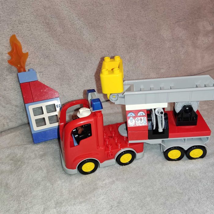 Пожежна машина, поліція  лего дупло оригінал