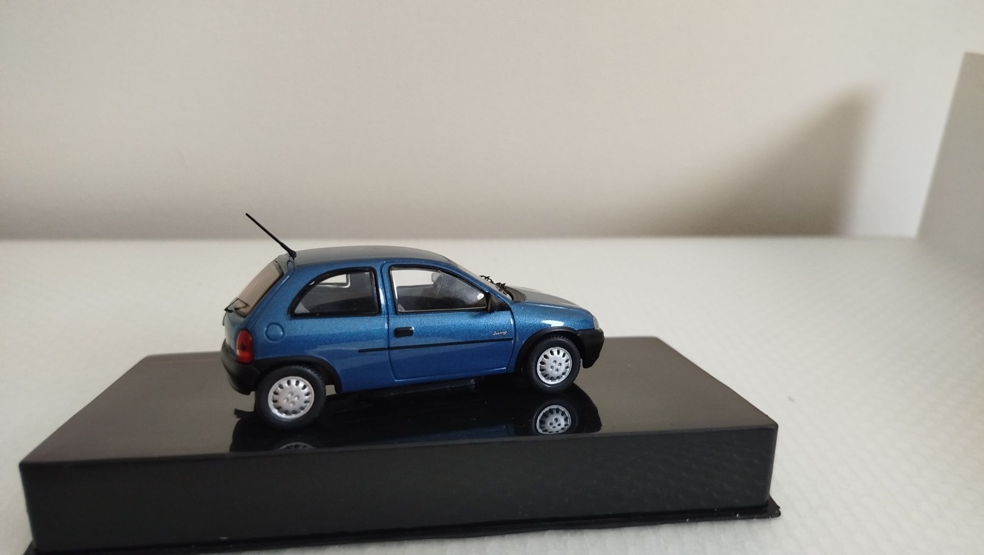 Miniatura Opel Corsa B 1/43 Nova