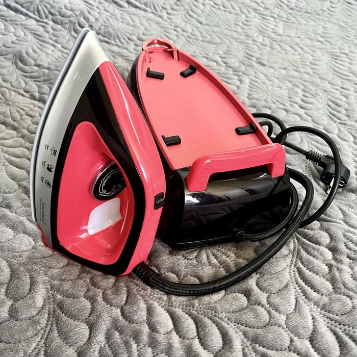 Утюг. Паровая станция Royalty Line RL-DBST2300W.1 2300 Вт Red