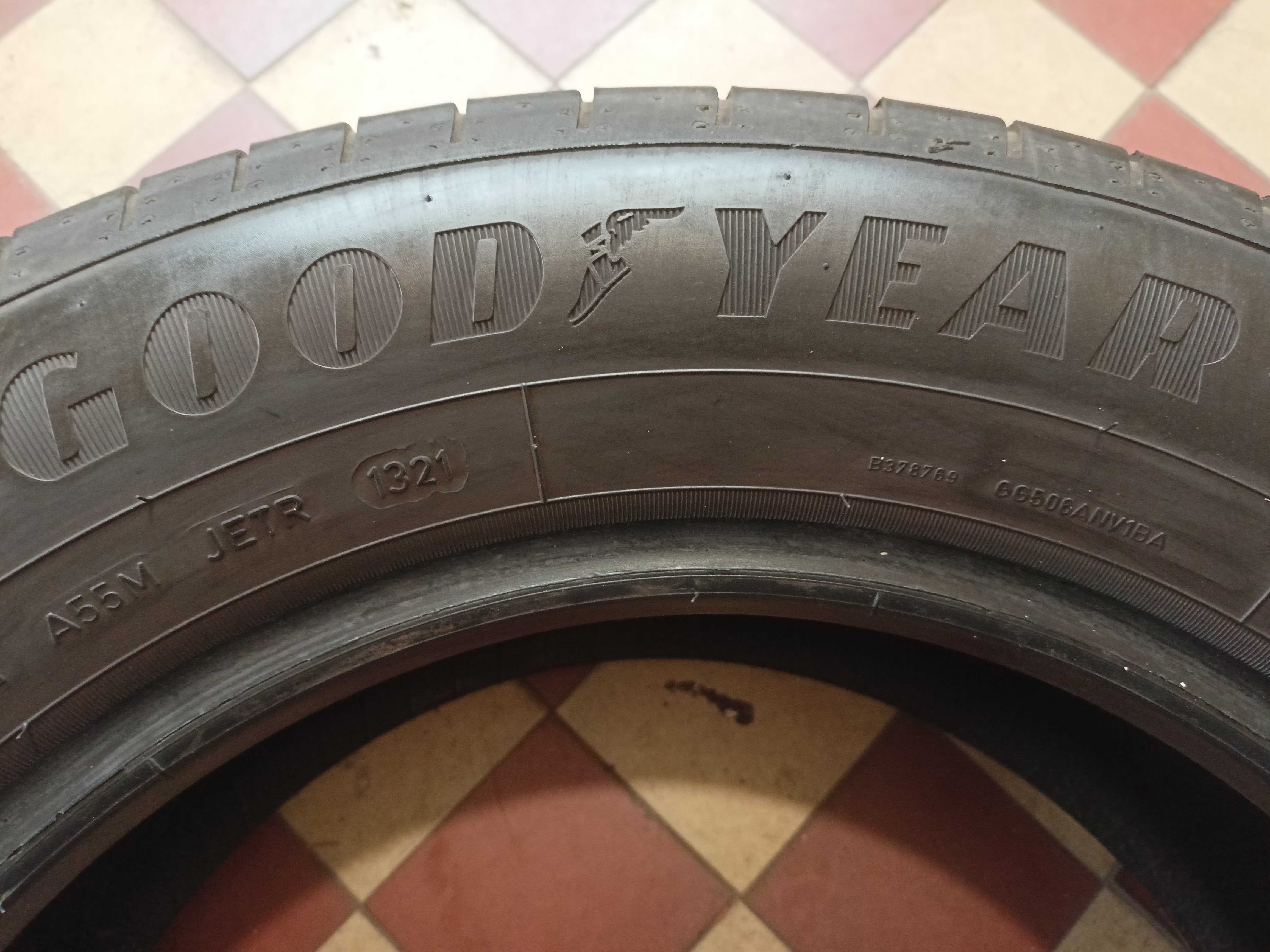 Goodyear EfficientGrip Performance 215/60R16 95V