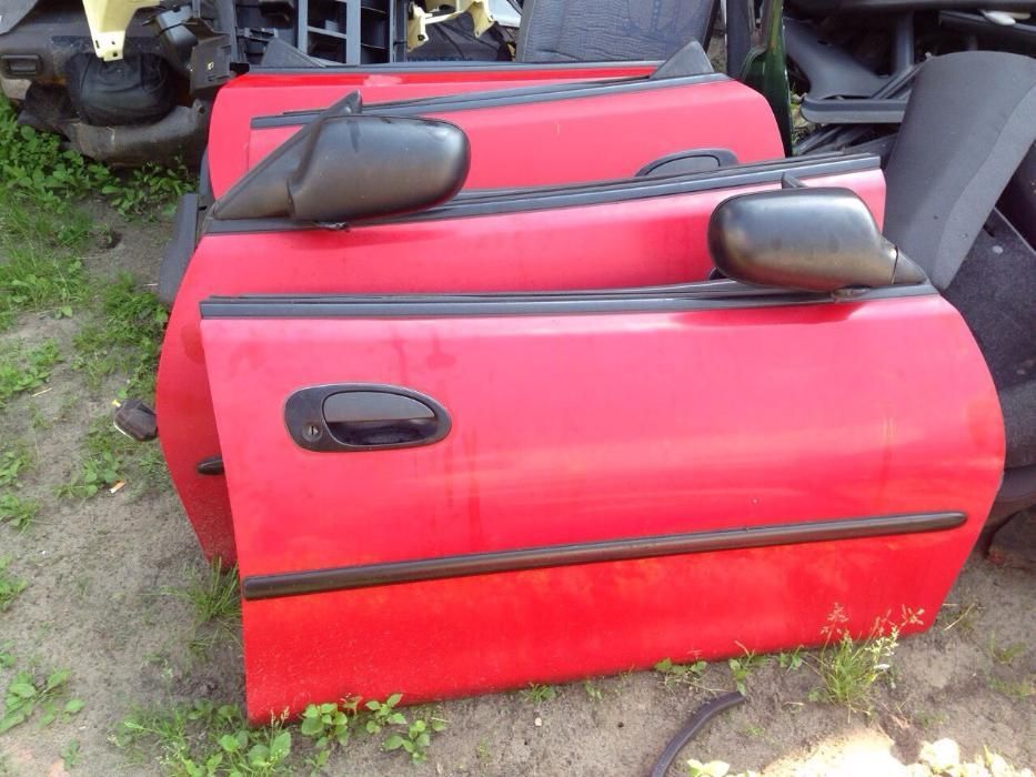 дверь ручка Мазда 323F 95гв б/у оригинал mazda 323F
