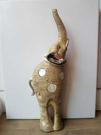 Złota figurka słonia z uniesioną trąbą do góry 34cm Masa perłowa