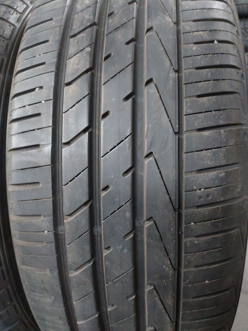 Шини 235/55 R18 пара літо Hankook 7.6мм 2016 рік
