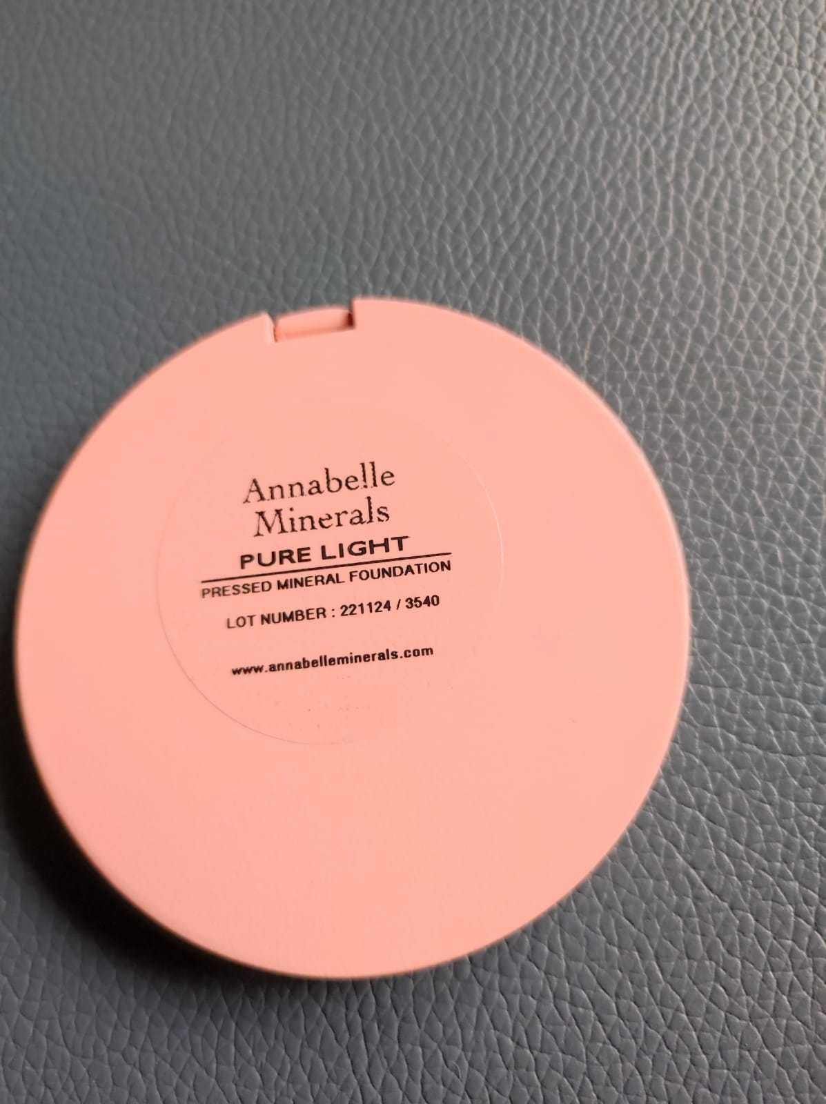 Podkład prasowany Annabelle Minerals Pure Light