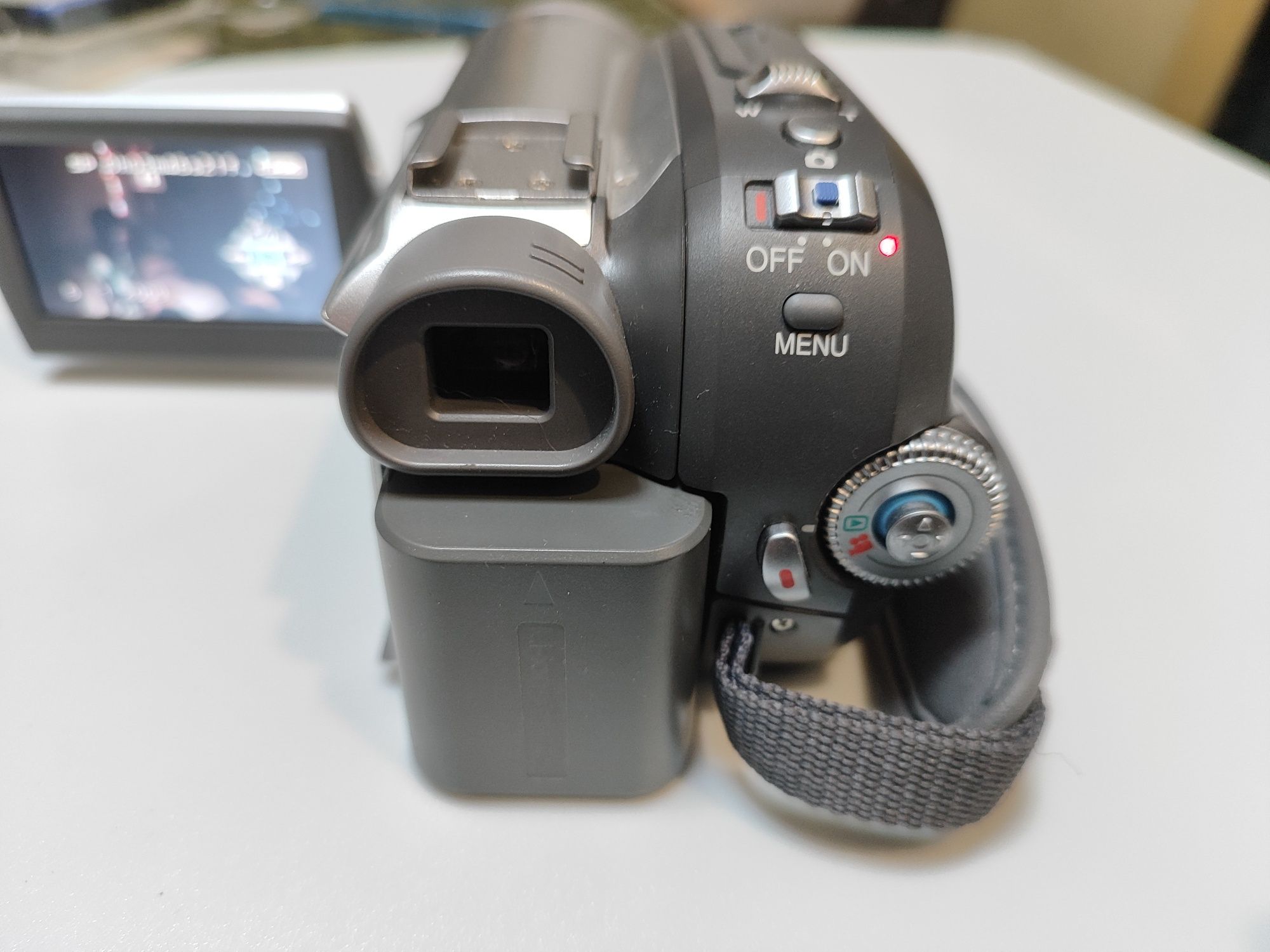 Digital Video Camera Panasonic NV GS80EE в комплекте.