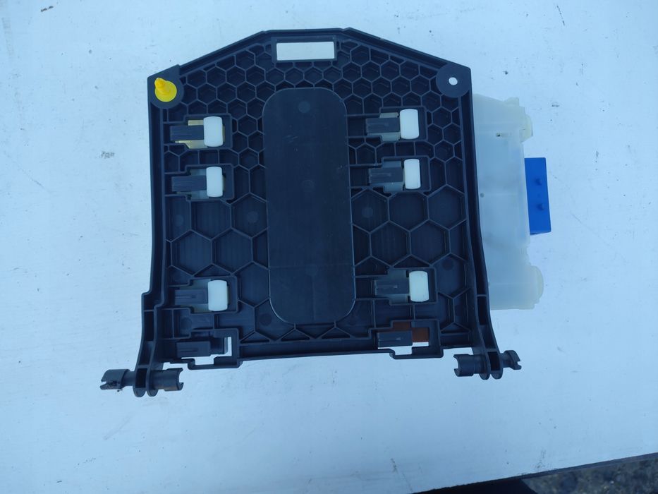 skrzynka bezpieczników ford mondeo mk4 2.0tdci 7g9t-14a073-ed