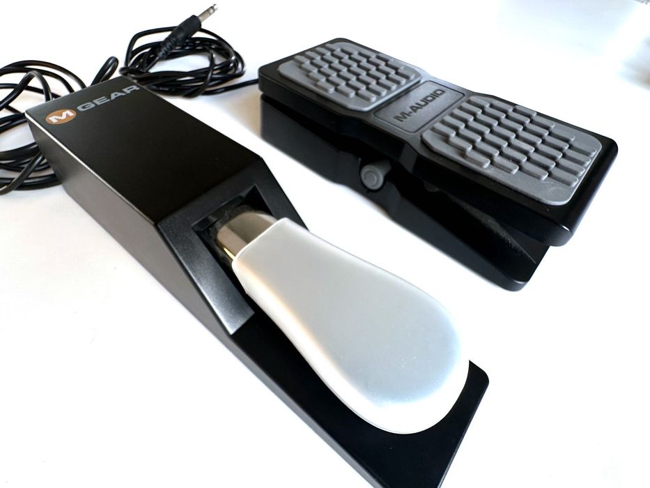 M-Audio Keystation 88 MK3 + Suporte + 2 Pedais