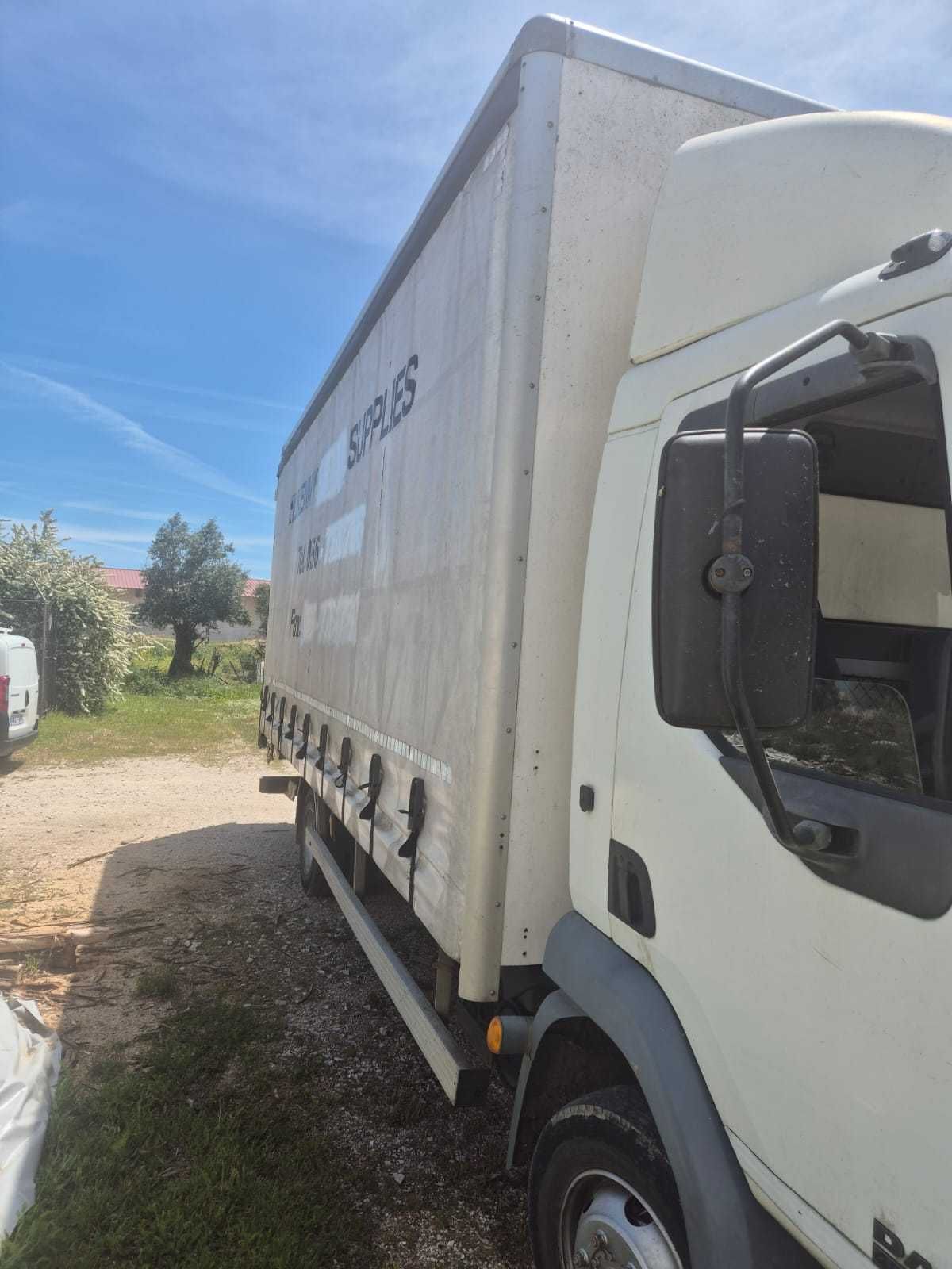 Commercial truck