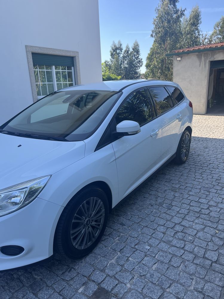 Vendo ford focus comercial