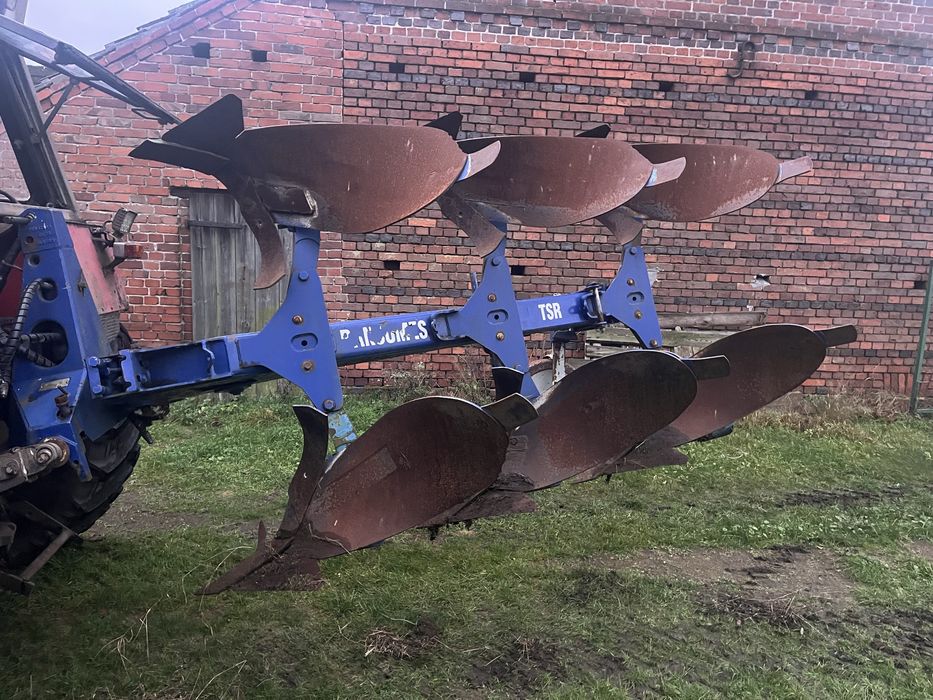 Pług 4 skibowy Ransomes 2+1+1