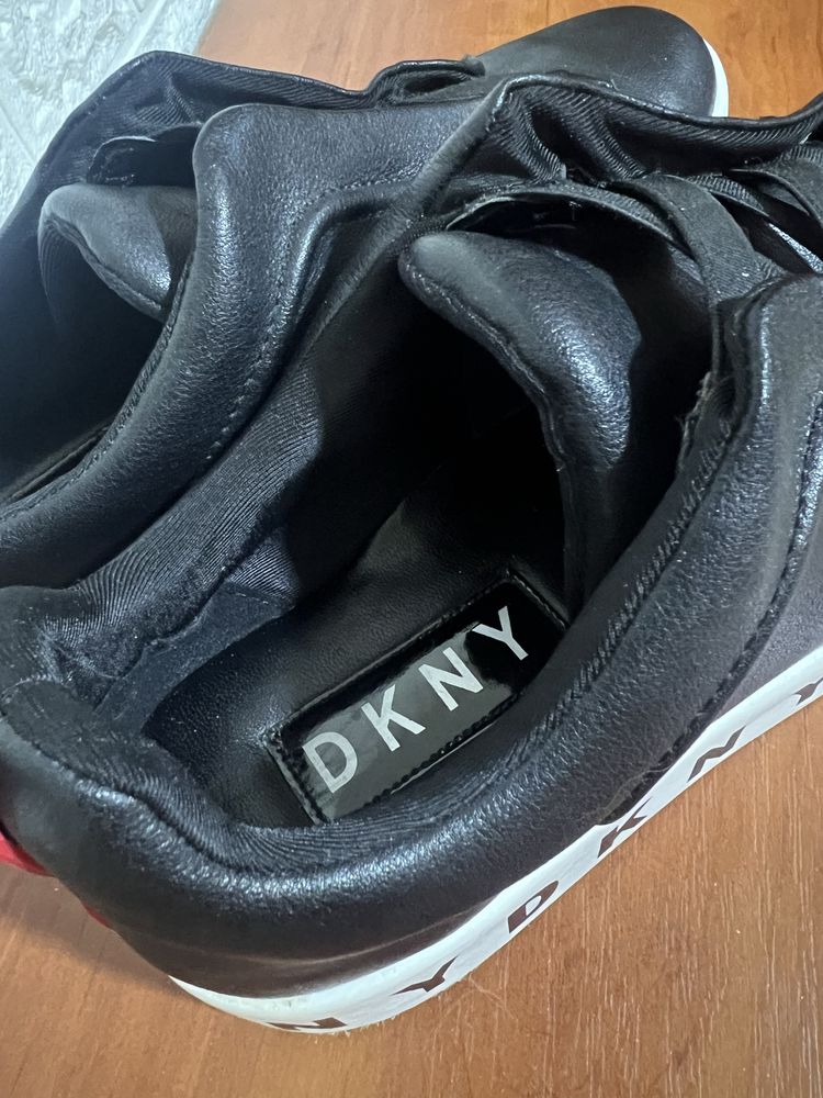 Кросівки оригінал DKNY