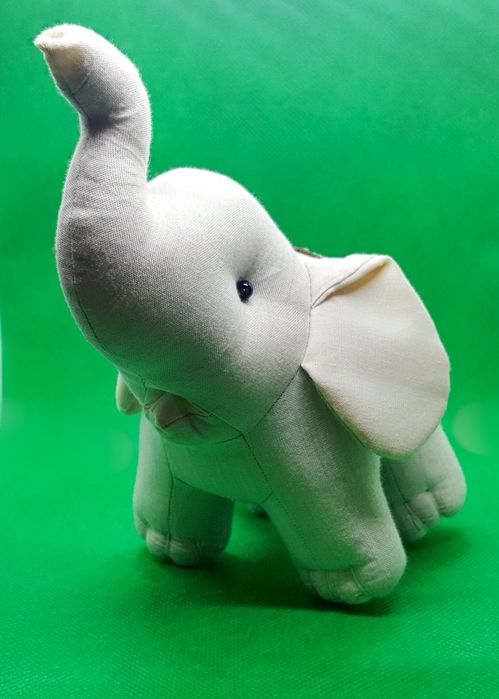 Elefante Tailandês Decorativo em Seda