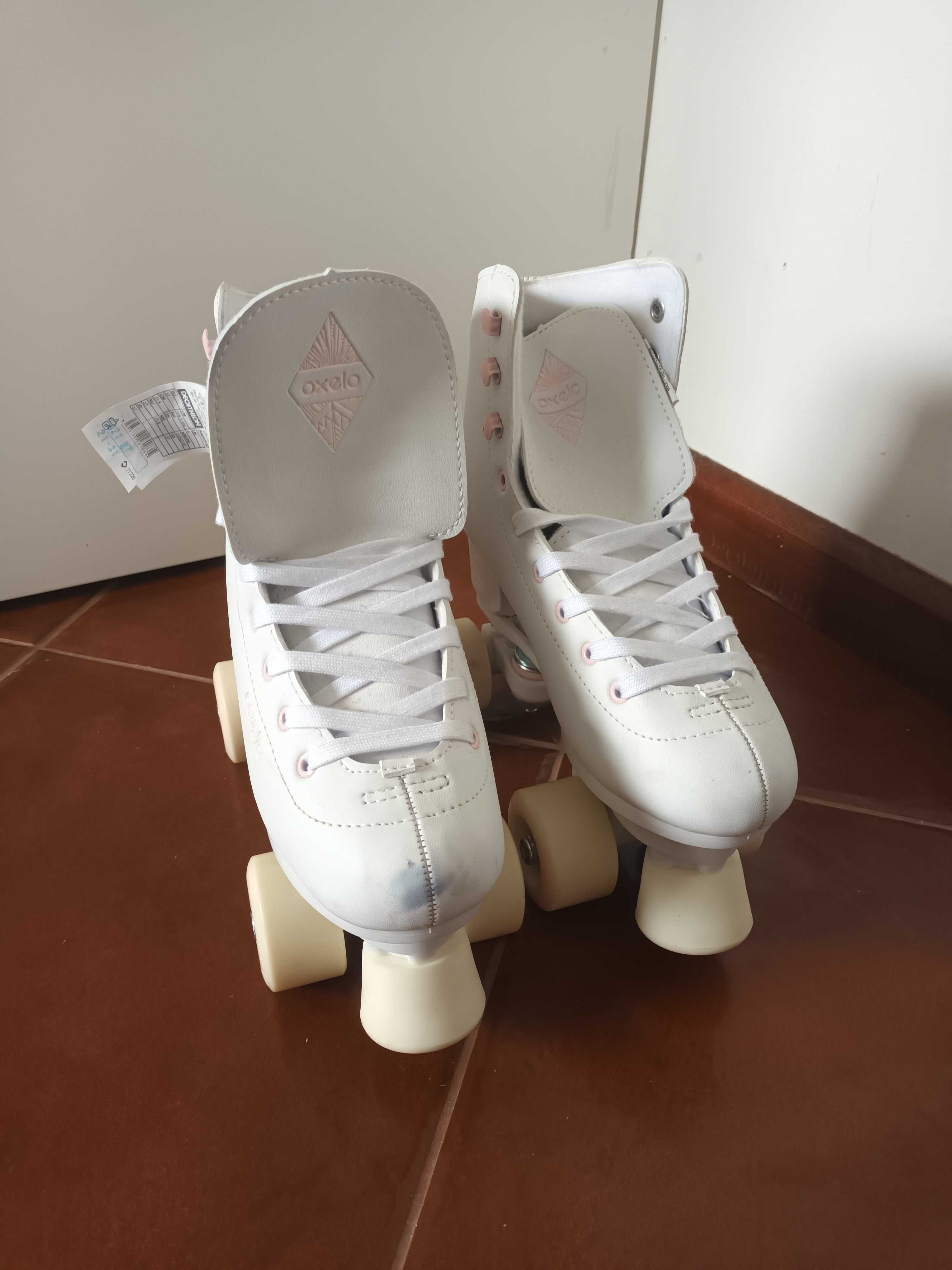 Patins de quatro rodas + proteção completa