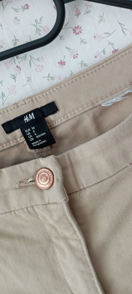 Beżowe spodnie jeans H&M
