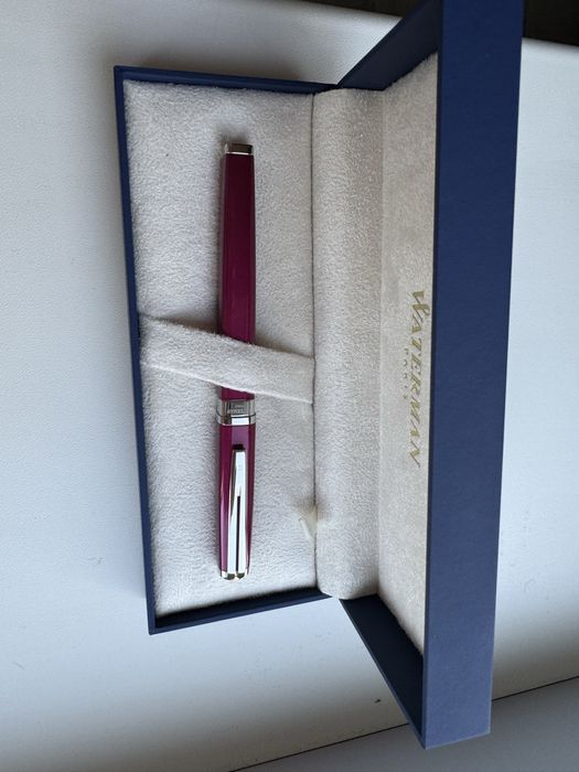 Як нова ексклюзивна пірєва ручка Waterman Exception Slim