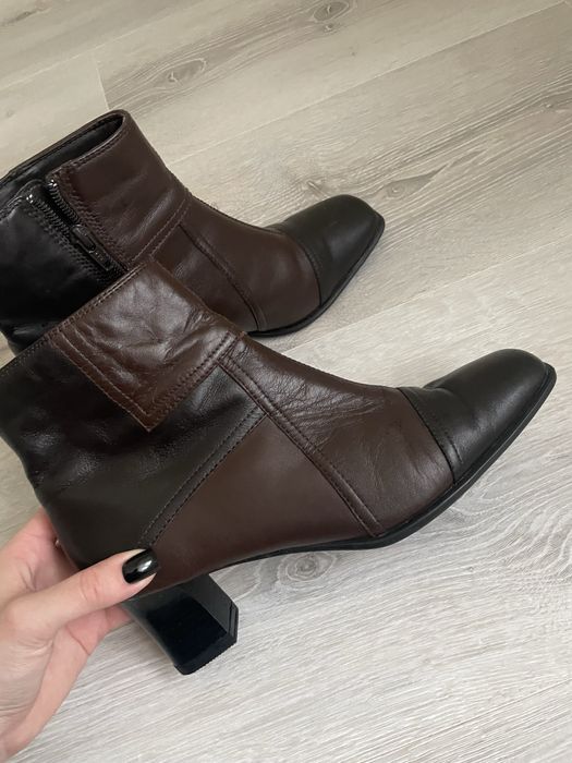 Шкіряне взуття Clarks