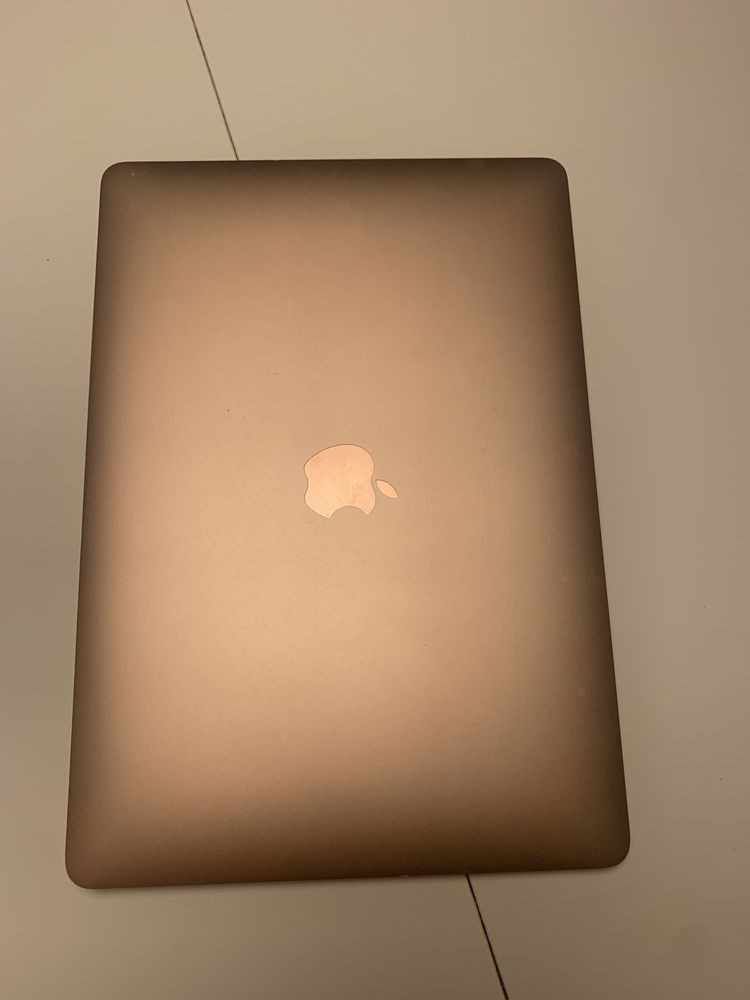 Apple MacBook Air 13.3'' Złoty