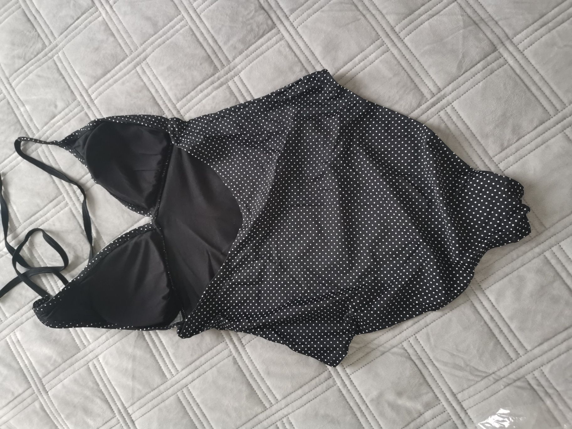 Nowy strój kąpielowy jednoczęściowy czarny w białe groszki rozm. M 38