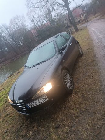 Alfa Romeo 147 1.9jtdm V8 120km