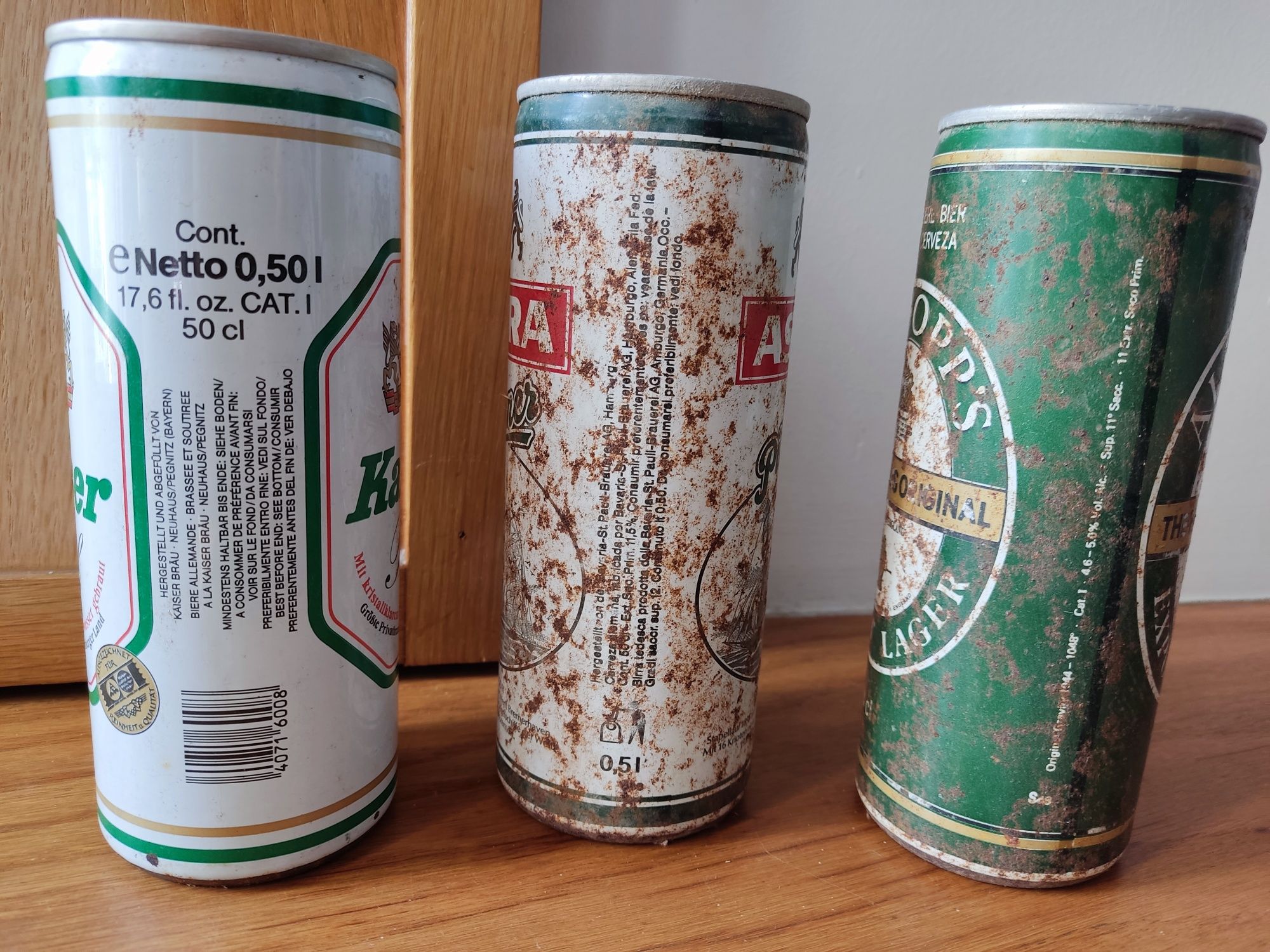 Latas de cerveja antigas de 50 cl