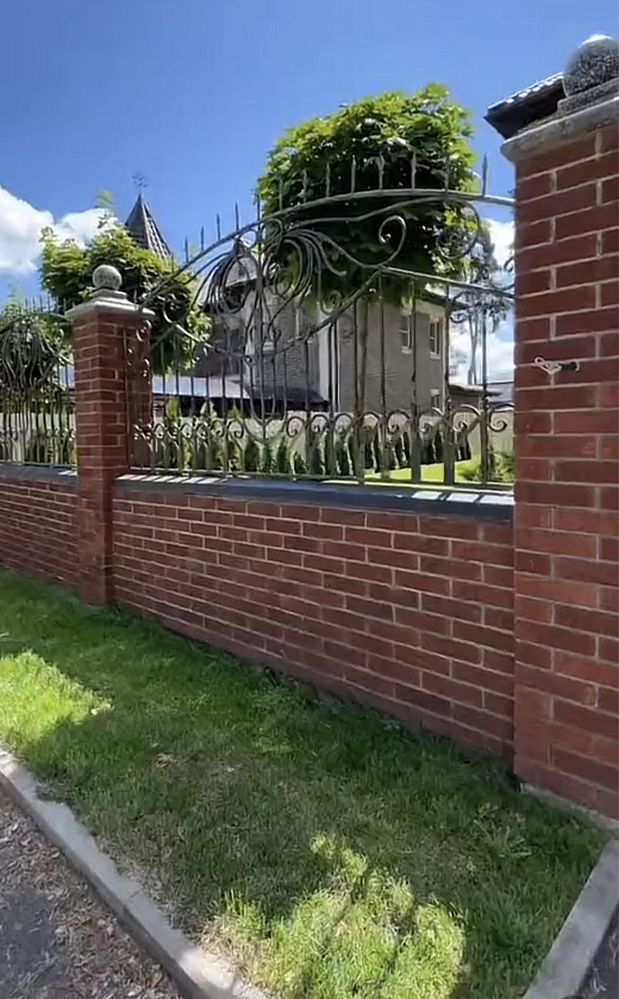 Качественный дом!10 соток!ГАЗ! район ресторана Бистро Пекаря