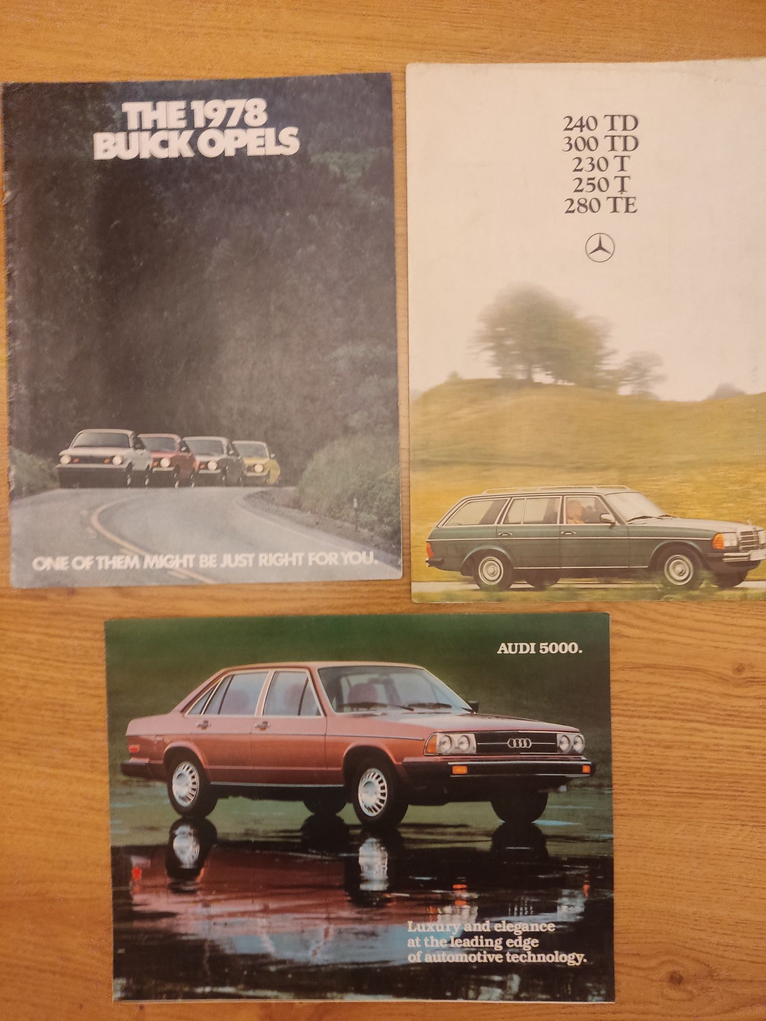 Katalogi Prospekty samochodowe lata 70/80-te Stan bdb. 25 sztuk.