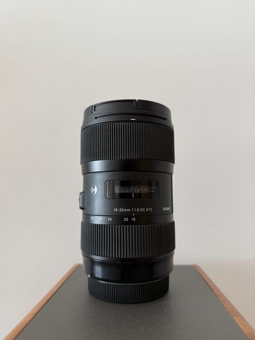 Sigma 18-35mm f/1.8 DC HSM - Canon EF