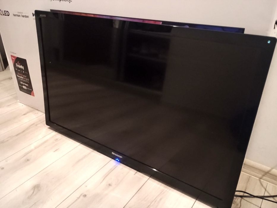 Uszkodzony tv Sharp -42 cal