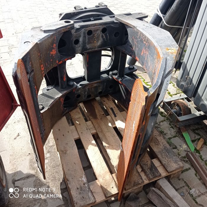 Chwytak obrotowy Ścisk "Koyo" do wózka widłowego koparki