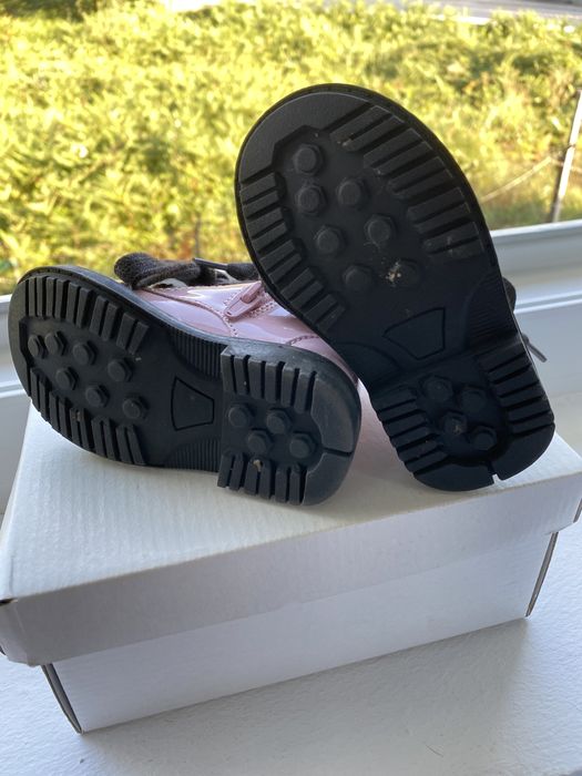 Vendo bota de menina da Disney tam18