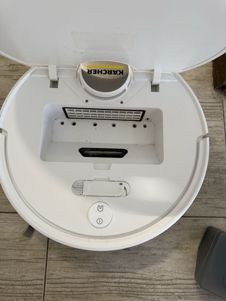 Робот-пилосос миючий Karcher RCV 3