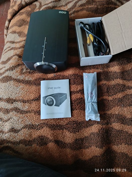 LED Projector  новий продається