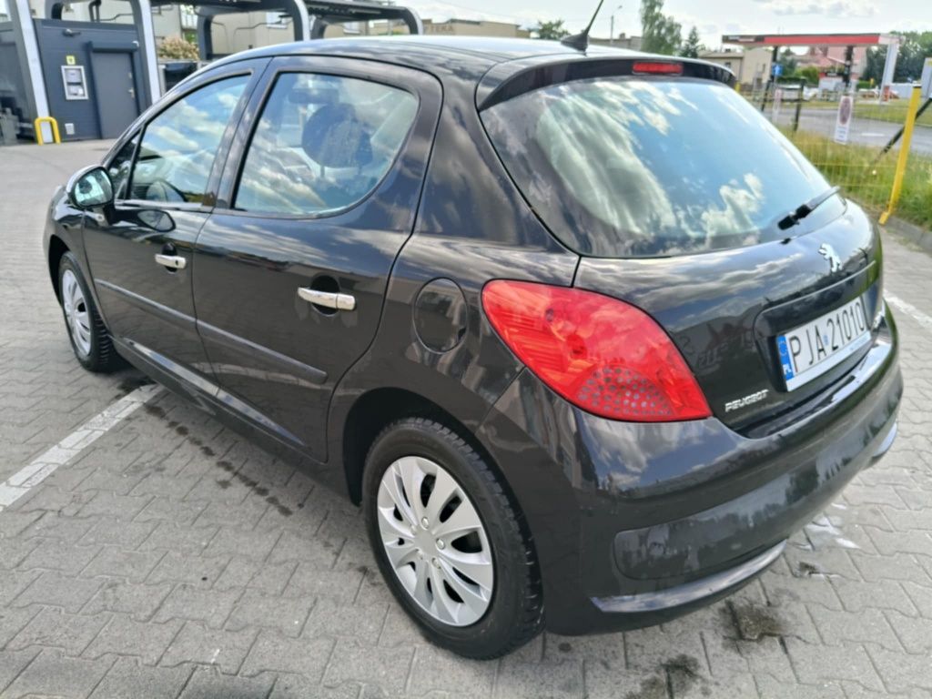 Sprzedam peugota 207 1.4 benzyna