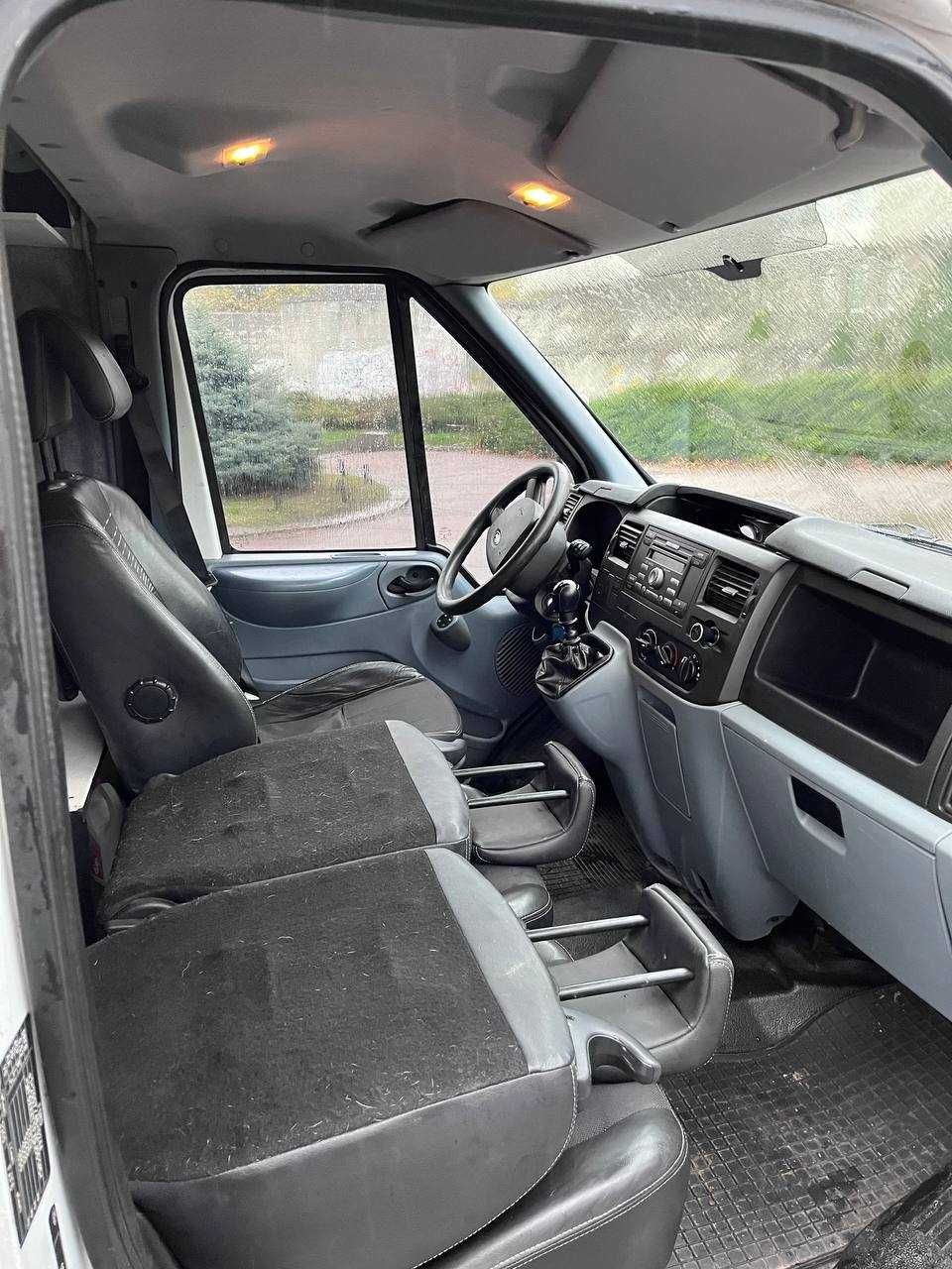 Будинок на колесах Ford Transit 2013 2.2