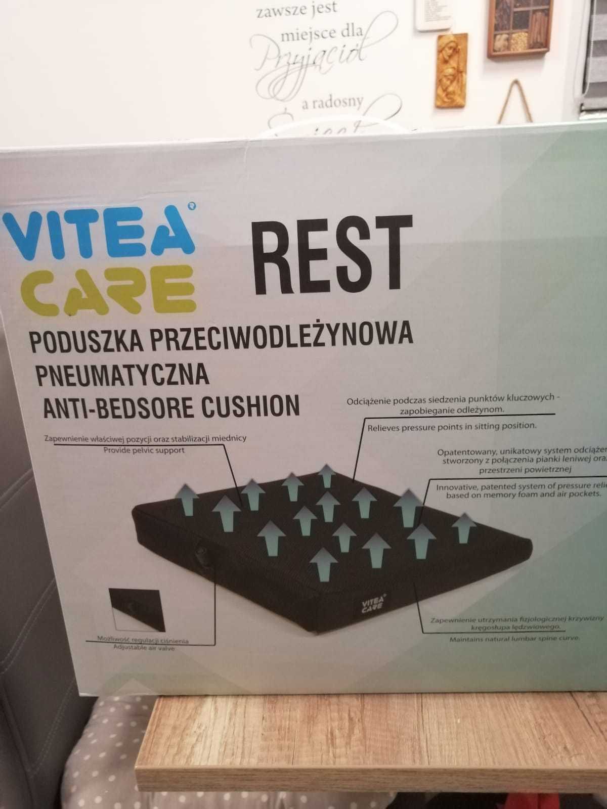 Poduszka przeciwodleżynowa Vitea Care Rest 38x40x8 cm