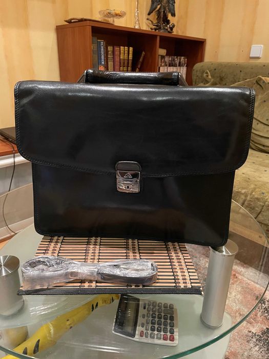 Портфель кожаный Тони Перотти