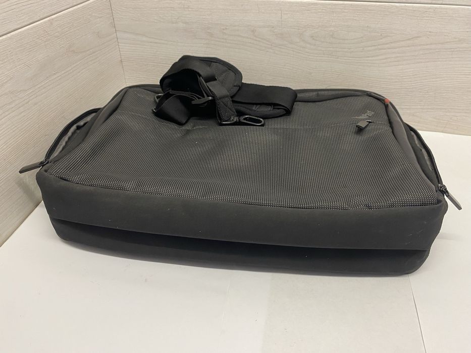 Сумка портфель Lenovo ThinkPad для ноутбука 15,6"  42×30×10 см