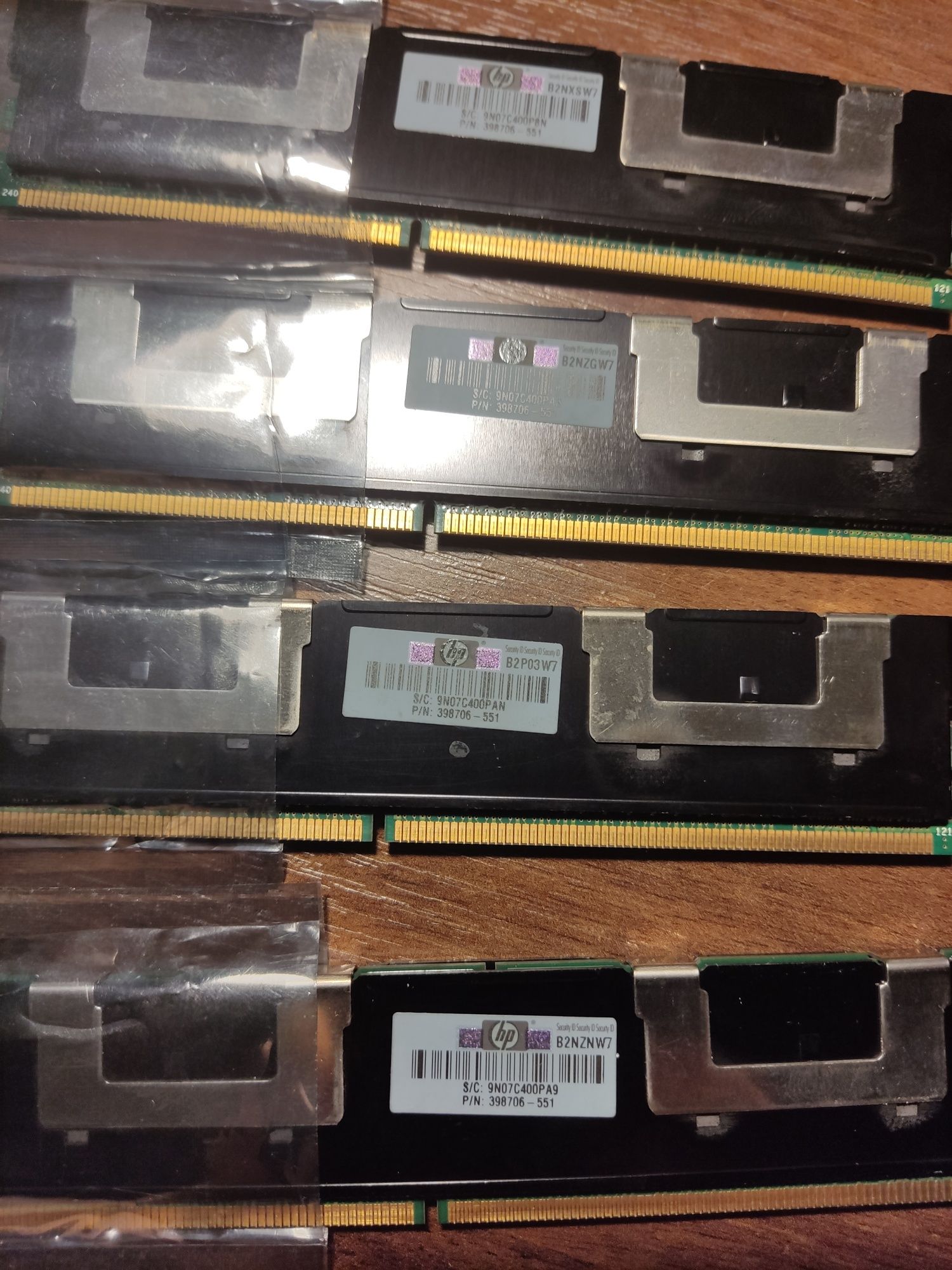 Серверна пам'ять DDR2 1GB 2Rx8 PC2-5300F-555 11-BO