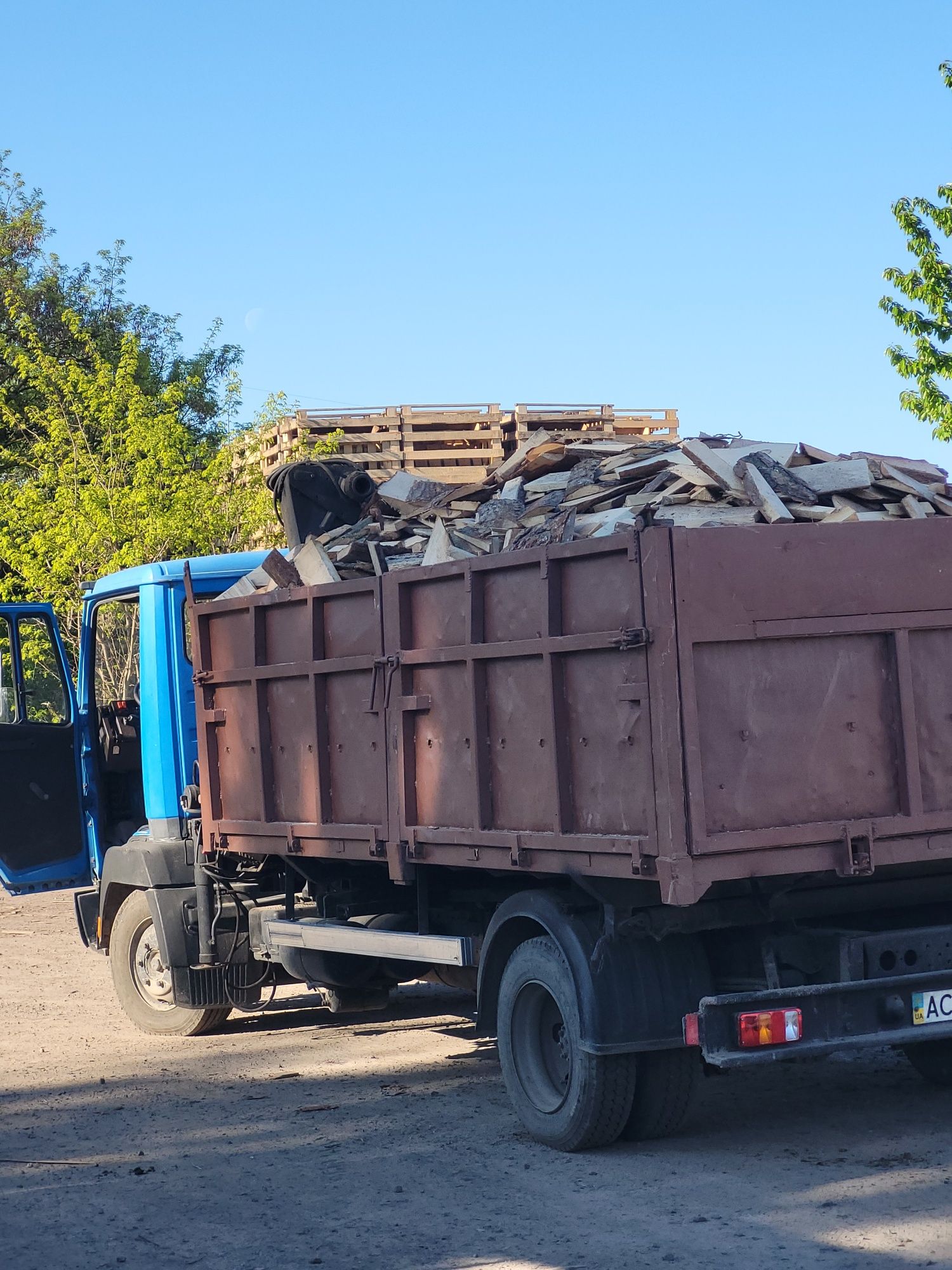 Продам соснові обрізки дрова