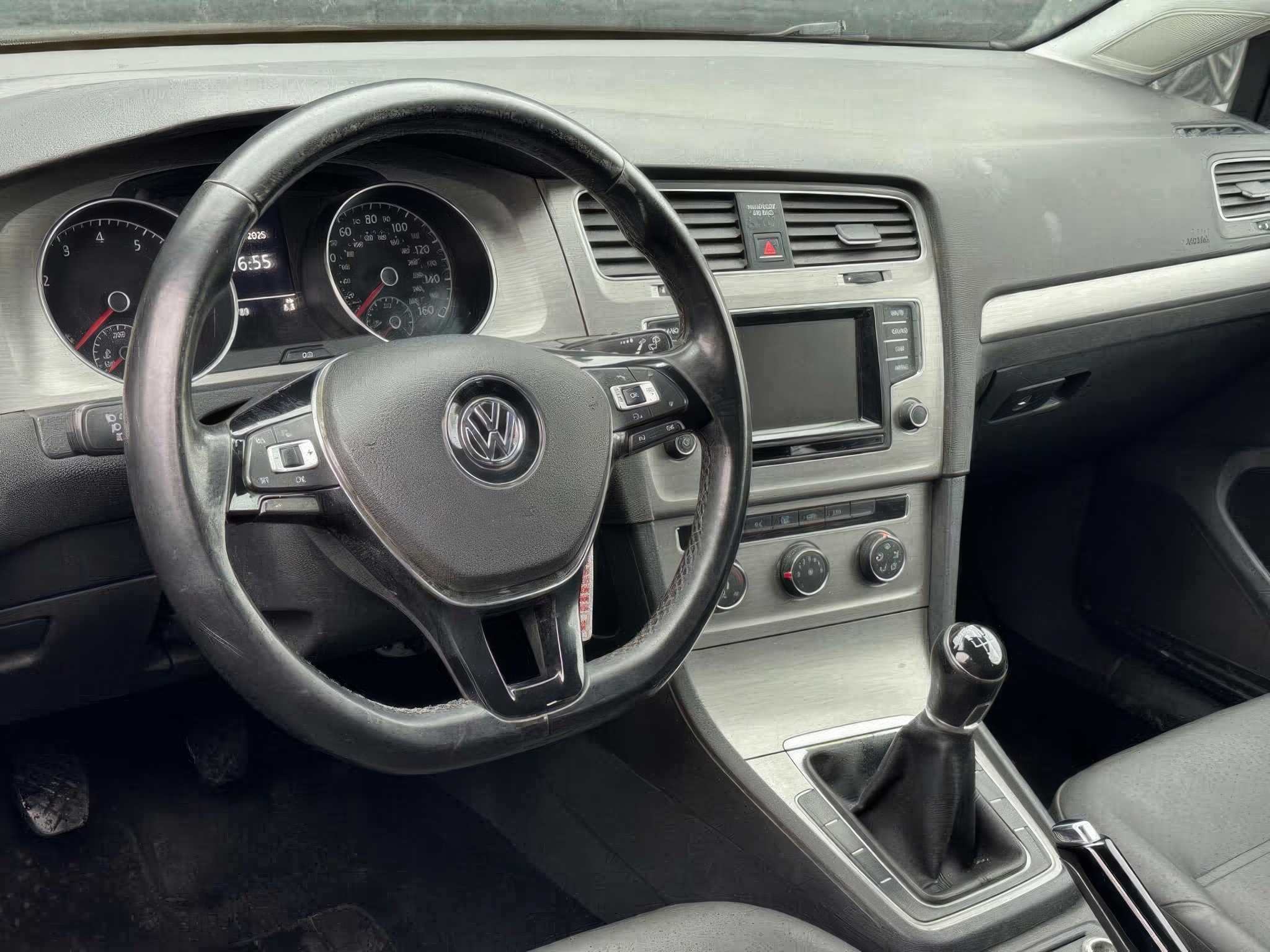 2015 Volkswagen Golf TSI S