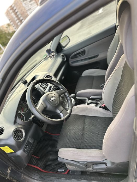 Продам машину subaru impeza 2005