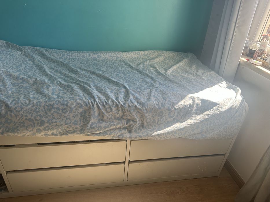 Cama solteiro com arumaçao