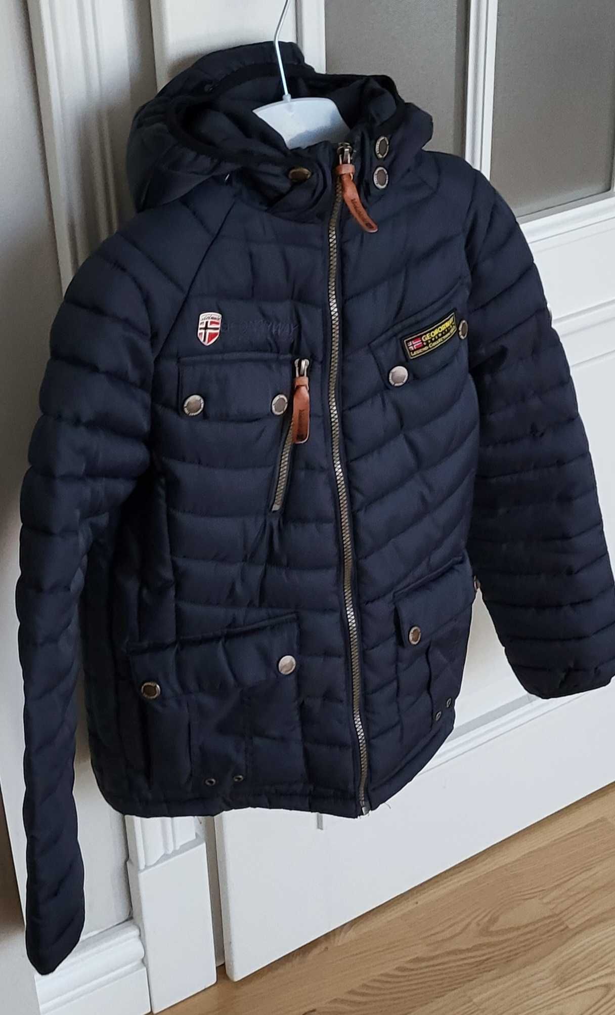Geographical Norway kurtka dla chłopca, 10 lat, ciemno niebieska.