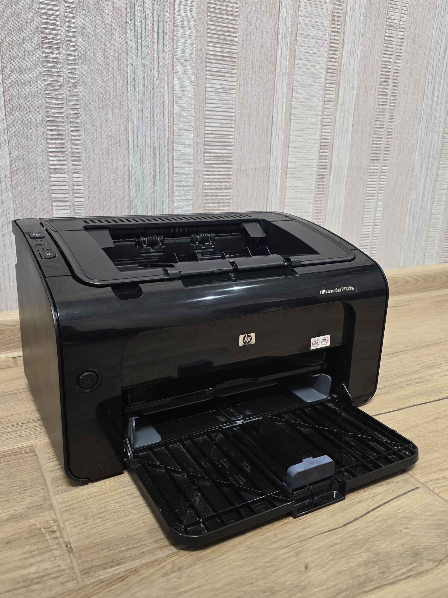 Лазерний принтер hp1102w з WIFI