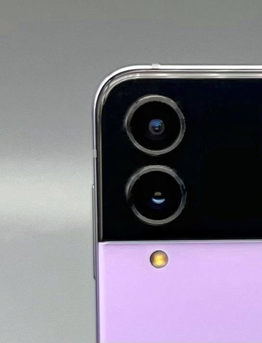 Ультрагнучкий смартфон Samsung Galaxy Z Flip4 256GB 5G гарантія!