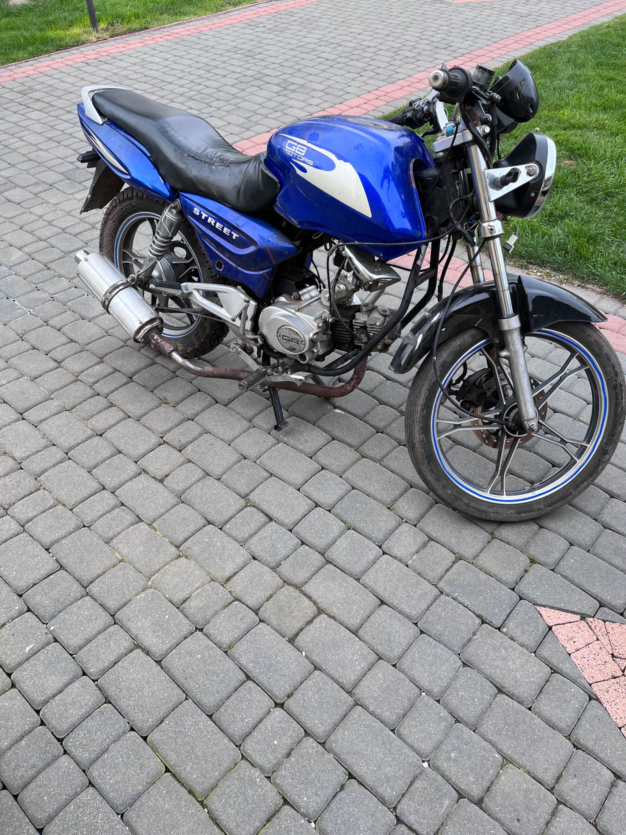 Motocykl motor yamasaki ( Yamaha )