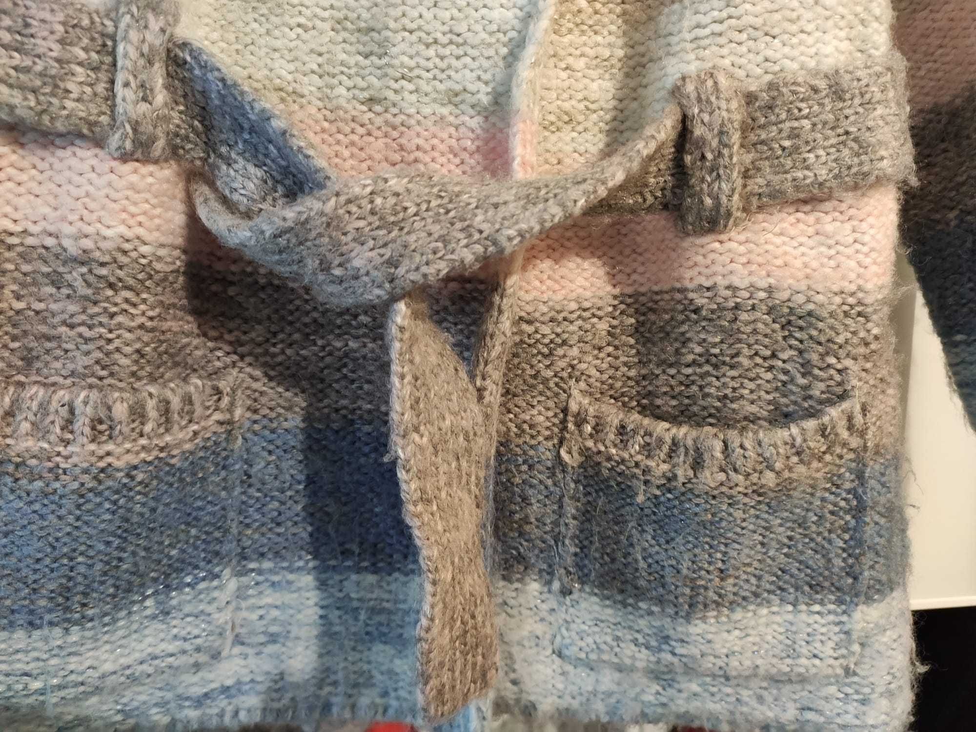 Sweter dziewczęcy, rozmiar 110