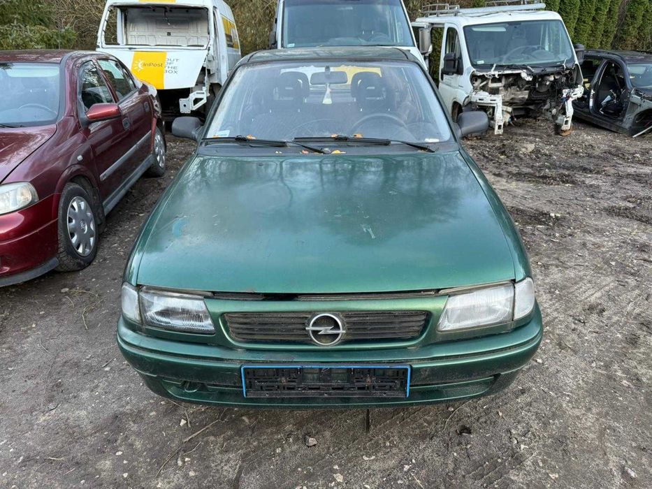 na części sprzęgło maglownica wnętrze kompresor opel astra f