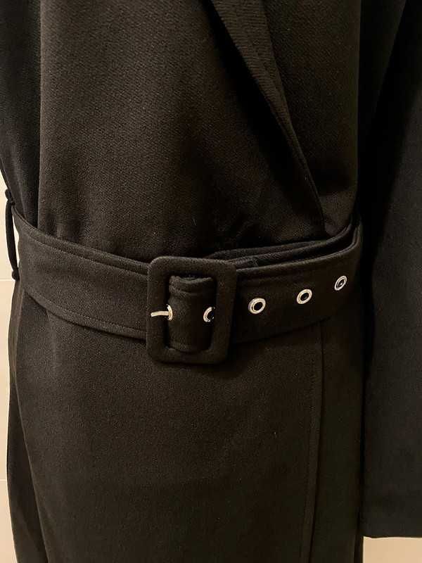 Czarna elegancka sukienka z paskiem kopertowy dekolt Mohito M/L 38/40