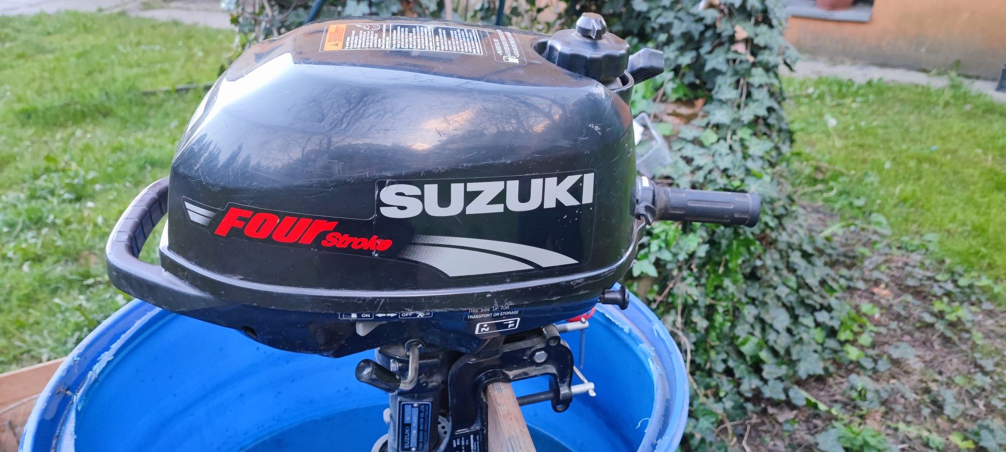 Silnik zaburtowy Suzuki 2,5 km